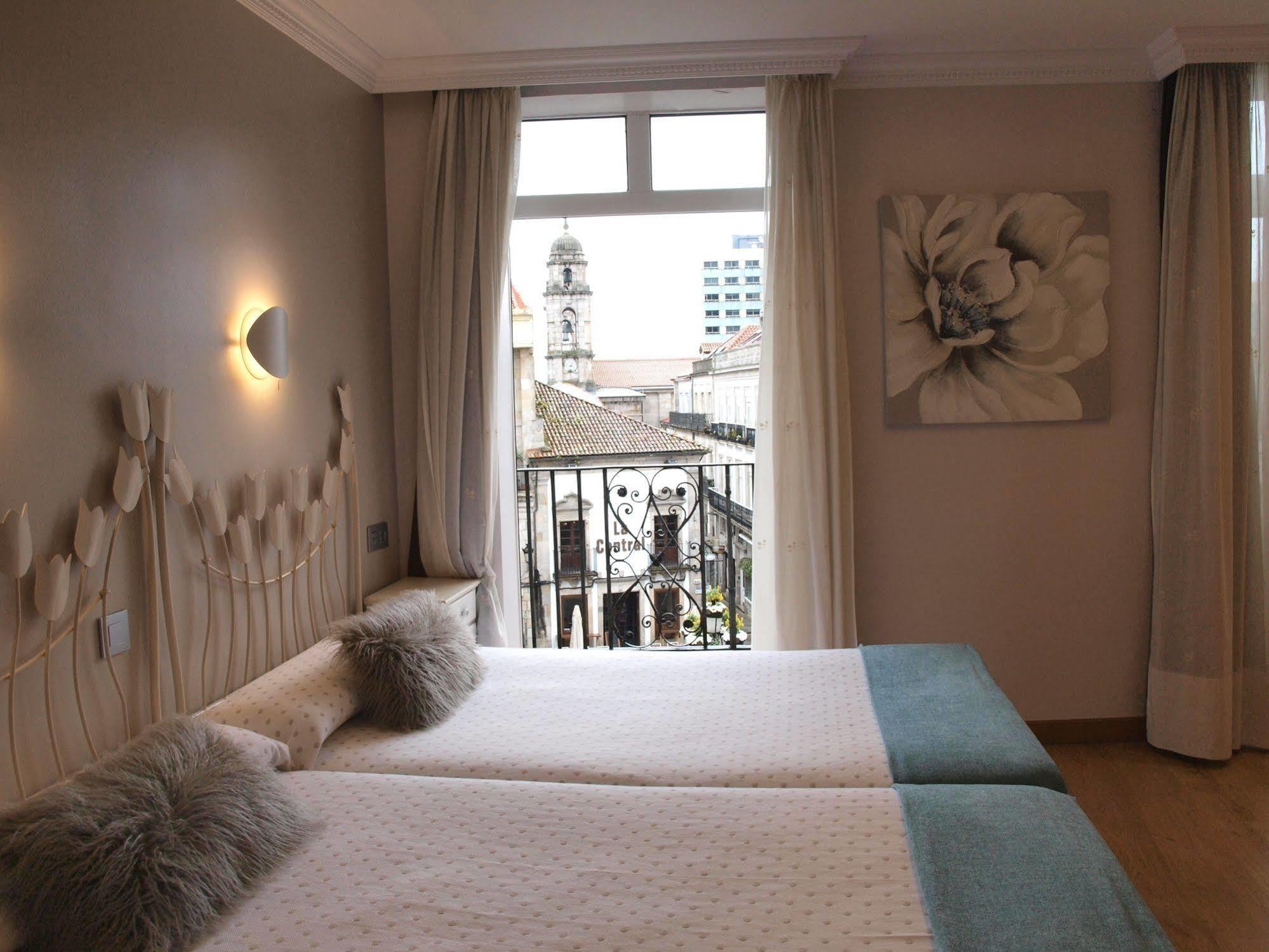 Hotel Alda Puerta Del Sol Comarca de Comarca de Vigo Buitenkant foto